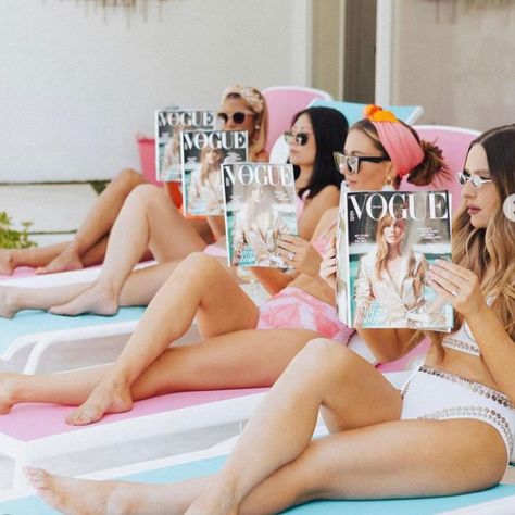 2023 Bachelorette Themes, 2023 Bachelorette Trends, Bachelorette Beach Day, Malibu Bachelorette Party, Bachelorette Lake Weekend, Pool Bachelorette Party Ideas, Spa Bachelorette Party Ideas, Bachelorette Party Ideas Beach, Bachelorette Photo Ideas