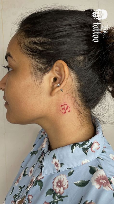 Tiny Tattoo Spiritual, Om Face Tat, Ohm Tattoo Behind Ear, Hindu Om Tattoo, Om Neck Tattoos Women, Om Neck Tattoo Men, Om Tattoo Behind Ear, Om Tattoo Neck, Om Tattoo On Neck