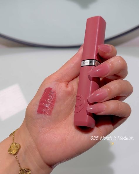 Lippies Aesthetic, Loreal Infallible Lipstick, Makeup Pink Aesthetic, Vanilla Makeup, Girly Girl Aesthetic, Lighting Makeup, Soft Pink Lipstick, Loreal Lipstick, Loreal Infallible