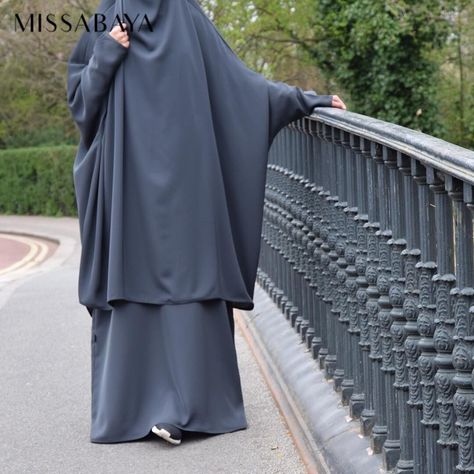 Jilbab Outfits, Hijab Shop, Study Outfit, French Khimar, Black Abaya, Hijab Niqab, Hijabi Fashion Casual, Hijabi Outfits Casual, Hijabi Outfits