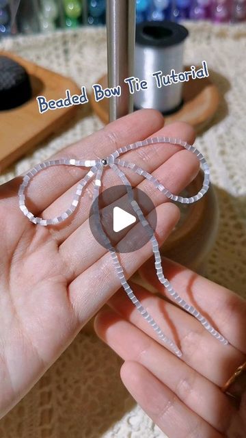 Beaded Bow Earrings Tutorial, How To Make A Bow With Beads, Beaded Bow Tutorial, Bow Tie Tutorial, Beads Tutorial, Beaded Bow, Bow Tutorial, Bow Earrings, Beading Tutorials