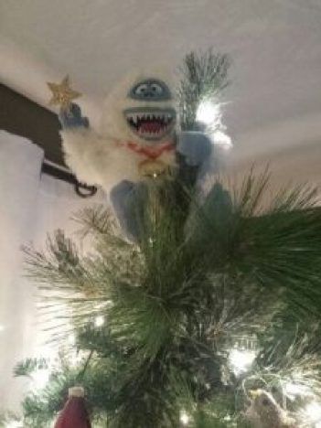 Funny Tree Topper, Unique Christmas Tree Toppers, Funny Christmas Tree Toppers, Christmas Tree Toppers Unique, Funny Tree, Unique Christmas Trees, Tree Stand, Tree Topper, Christmas Stuff