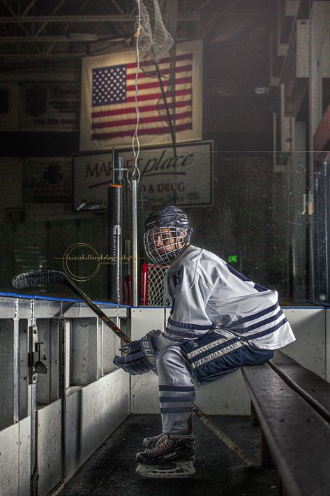 Hockey Locker Room Senior Pictures, Cool Hockey Pictures, Senior Pictures Hockey Photo Ideas, Hockey Sr Pictures, Hockey Pictures Ideas Kids, Hockey Senior Picture Ideas, Hockey Senior Pics, Hockey Grad Pictures, Ice Hockey Senior Pictures