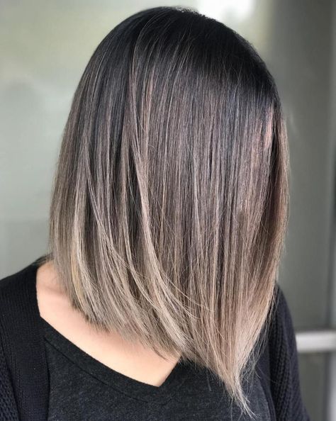 Straight Bob with Subtle Balayage for Brunettes Baliage Bob Short Hair, Subtle Balayage Straight Hair, Hair Biolage Color, Tuns Bob Lung, Long Bob Balayage, Angled Hair, Balayage Straight, Balayage Lob, Straight Bob Haircut