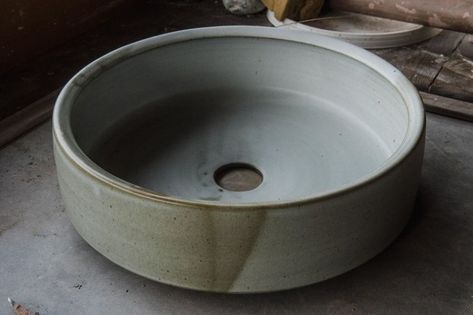 Handmade Ceramic Basins — Lindsey Wherrett Ceramics #ceramic #handmadeceramics Clay Sinks, Bathroom Basins, Japanese Style House, Handmade Ceramic Planters, Ceramic Sinks, Stoneware Dinnerware, Ceramic Flower Pots, Ceramic Ideas, Ceramic Kitchen