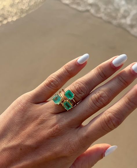 Colombian emerald ring