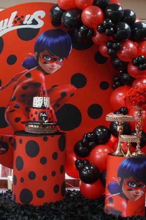 Miraculous Ladybug Birthday Cake, Bug Birthday Party Ideas, Ladybug Themed Birthday Party, Ladybug Birthday Decorations, Lady Bug Birthday Party, Ladybug Birthday Theme, Ladybug Party Decorations, Bug Birthday Party, Miraculous Ladybug Party