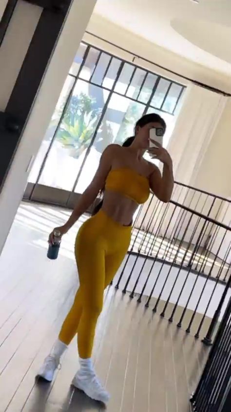 Kylie Jenner Workout, Moda Kylie Jenner, Kylie Jenner Body, Kylie Jenner Fotos, Estilo Kardashian, Looks Kylie Jenner, Trajes Kylie Jenner, Sport Outfits Gym, Estilo Kylie Jenner