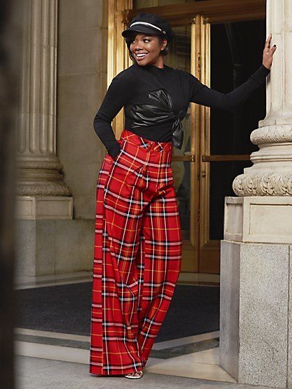 Red Plaid Pants Outfit, Red Pants Outfit, Plaid Pants Outfit, Red Plaid Pants, Fly Girls, 1920 Fashion, Balloon Pants, Artsy Style, Holiday Attire