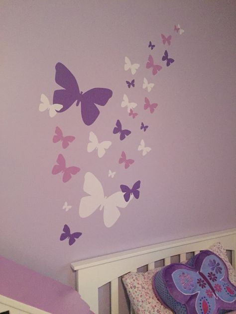 Butterfly Wall Painting Bedrooms, Butterfly Bedroom Ideas Kids, Butterfly Theme Room, Butterfly Themed Room, Wall Painting Ideas Creative Bedroom, Purple And Pink Wall, Wall Panel Ideas, Easy Wall Painting, Room Decor Ideas Aesthetic