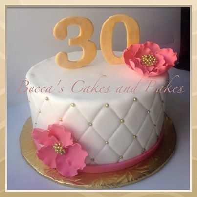 Quilted Gold and Pink 30th birthday cake #classy #elegant #quiltedcake Birthday Cake For 50 Year Old Women, Birthday Cake For Women Gold, 30th Birthday Cake For Women, Birthday Cake For Women, Cake For Women, 40th Cake, 30 Birthday Cake, Elegant Birthday Cakes, Birthday Ideas For Her