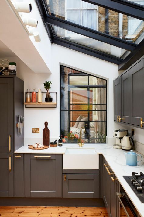 London Flat Interior, Victorian Terrace Kitchen, Small House Extensions, Flat Interior Design, Terrace Kitchen, Victorian Terrace House, Victorian Kitchen, House Extension Design, Real Homes