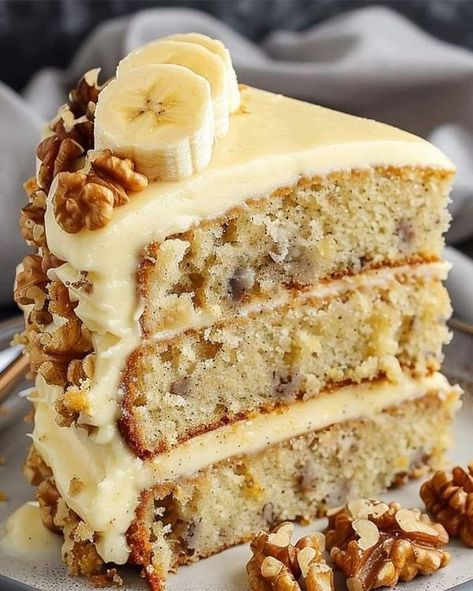 Dream Cake Recipe, Butterscotch Pie Recipe, Walnut Dessert, Lemon Cupcake Recipe, Banana Chia Pudding, Banana Walnut, Ripe Bananas, Healthy Cake, Dream Cake