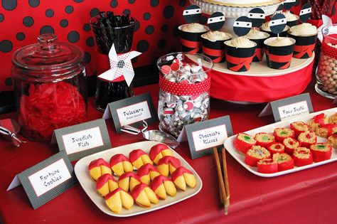 Confessions of a Serial Cheapskate: Ninja Party: Dessert Table (Party Part II) Kids Dessert Table, Naruto Party Ideas, Ninja Themed Birthday Party, Dessert Table Party, Karate Party, Naruto Birthday, Asian Party, Ninja Birthday Parties