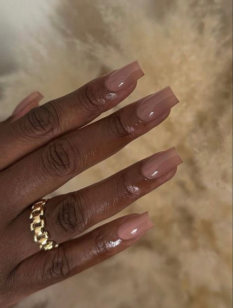 Tapper Square Acrylic Nails Medium, Nude Nails Brown Skin, Gel Nails For Dark Skin Tone, Nude Simple Nails, Cream Nails Designs, Boho Chic Nails, Nude Brown Nails, Realistic Nails, Dark Skin Nail Polish