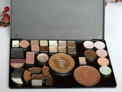 Taupe & Pearl: UK Affordable Beauty and Makeup Blog: DIY: Magnetic Palette (+ a quick guide to depotting & broken powders) Depotting Makeup, Underconsumption Core, Elf Palette, Bronzing Pearls, Sustainable Makeup, All In One Makeup, Magnetic Makeup Palette, Project Pan, Organize Makeup