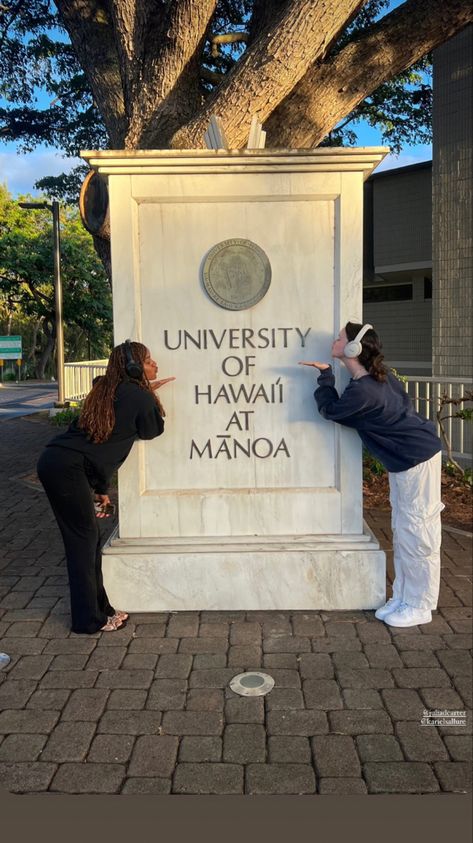 Good Colleges, Manoa Hawaii, Hawaiian Life, Uh Manoa Aesthetic, Hawaii School, Aesthetic Hawaii, Uh Manoa, Hawaii Aesthetic Wallpaper, Hawaii College