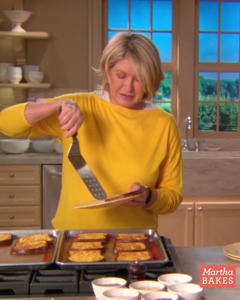 Martha Stewart - Martha Bakes: Baked French Toast Martha Stewart Baked French Toast, Martha Stewart French Toast, Oven Baked French Toast, Bakes Recipe, French Brioche, Meal Prep Easy, Baked French Toast, Easy To Make Breakfast, Hungry People