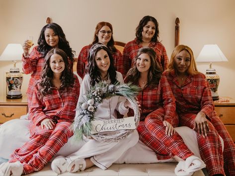 Winter Wedding Pajamas, Winter Wedding Getting Ready Outfit, Viking Theme Wedding, Wedding Pjs, Red Flannel Pajamas, Christmas Winter Wedding, Christmas Wedding Inspiration, Wedding Day Getting Ready, Theme Wedding Ideas