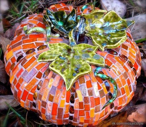 Mosaic Pumpkin, Tile Mosaic Art, 3d Pumpkin, Mosaic Inspiration, Mosaic Garden Art, Mosaic Art Projects, Mosaic Madness, Tile Mosaic, Mosaic Garden