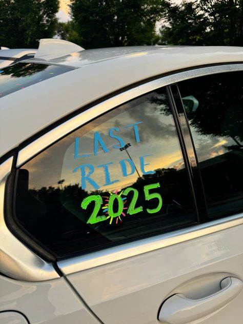 Senior Sunrise Car Paint, Senior Year Car Paint Ideas 2025, Senior Car Decorating Ideas 2025 Window, Senior Car Window Paint Ideas, Senior Car Paint Ideas 2020, Senior Car Decorating Ideas 2020, Senior Cars, Senior Car Decorating Ideas, Car Window Paint