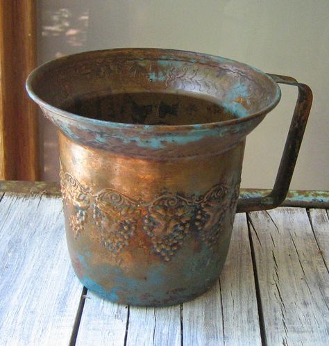 Patina Diy, Faux Paint Finishes, Copper Dishes, How To Clean Copper, Patina Metal, Diy Boho Decor, Aging Metal, Copper Gifts, Copper Planters