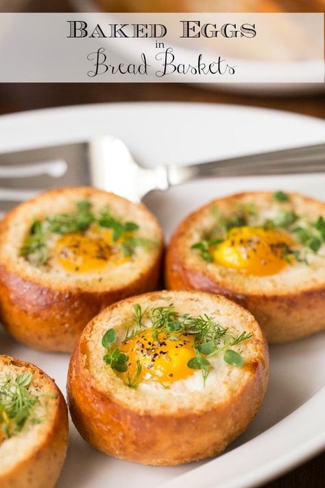 Easy enough for weekdays, these Bread Basket Baked Eggs are also great for brunch get-togethers as most of the prep work can be done in advance! #brunchrecipe #makeaheadbrunch #eggrecipes #bakedeggs via @cafesucrefarine Eggs In Bread, Apple French Toast Casserole, Apple French Toast, Make Ahead Brunch, Bread Baskets, Breakfast And Brunch, French Toast Casserole, Bread Basket, Baked Eggs