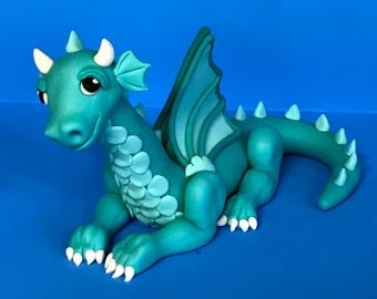 Fondant Dragon, 21st Cake Ideas, Dragon Cake Topper, Cake Dragon, Male Cakes, Clay Cake Toppers, Amazing Cake Ideas, Fantasy Clay, Dragon Birthday Cakes