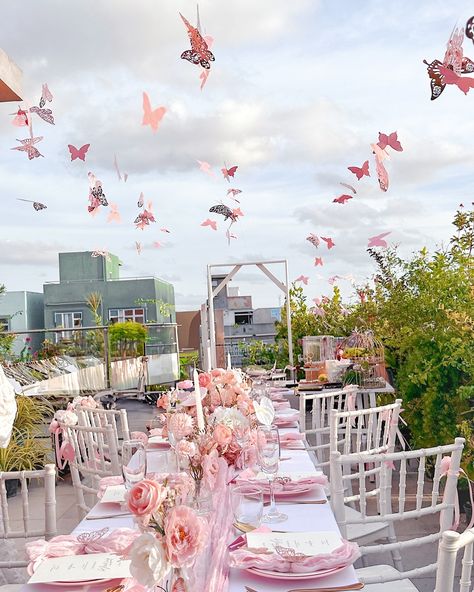 Slide to see butterflies flutter, bringing joy with their whimsical flight, a delightful sight at the butterfly themed baby shower tablescape created by us 🦋 👉 DMs to sprinkle some magic on your next event! #eventdecor #babyshower #picnictable #tablescape #babyshowerideas Butterfly Brunch Ideas, Garden Tea Party Baby Shower Ideas, Butterfly Garden Baby Shower Theme, Butterfly Dessert Table, Butterfly Baby Shower Cake, Garden Baby Shower Theme, Butterfly Birthday Theme, Whimsical Baby Shower, Butterfly Baby Shower Theme