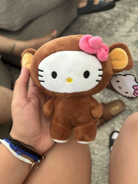 Tan Hello Kitty Plush, Huge Plushies, Monkey Hello Kitty, Hello Kitty Stuffed Animal, Hello Kitty Plushie, Hello Kitty Merchandise, Hello Kitty Accessories, Stuffed Animal Cat, Pink Hello Kitty