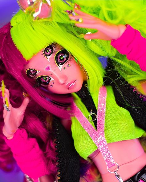 All Posts • Instagram Alien Gyaru, Ishoku Hada, Cyberpunk Alien, Uchuu Kei, Alien Superstar, Doll Customs, Different Skin Tones, Rave Fashion, Neon Fashion