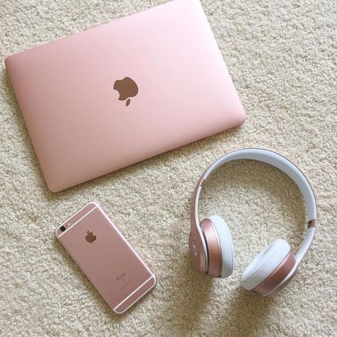 Rose Gold, Mac / HeadPhones / Phone Rose Gold Aesthetic, Gold Everything, Gold Apple, Apple Laptop, Gold Aesthetic, Mini Things, Everything Pink, Iphone Accessories, Apple Accessories