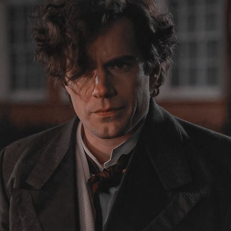 Henry Cavill Sherlock Holmes Icons, Sherlock Holmes Elona Holmes, Sherlock Holmes Aesthetic Henry Cavill, Sherlock Henry Cavill, Sherlock Holmes From Enola Holmes, Enola Sherlock Holmes, Sherlock Enola Holmes, Sherlock Holmes Enola Homes, Henry Cavill Enola Holmes