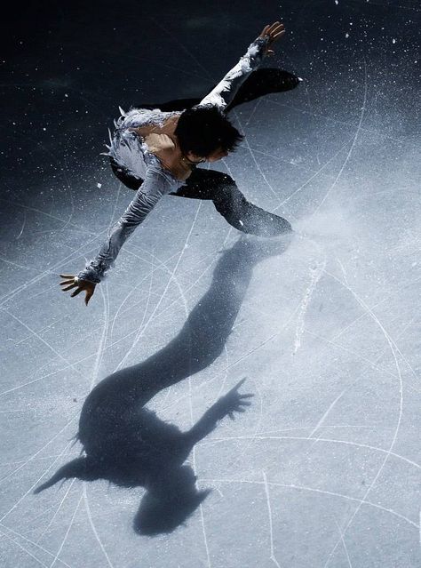 Skate Aesthetic Wallpaper, Skater Photography, Ice Skating Photography, Ice Skating Pictures, Skating Pictures, Skate Aesthetic, Skating Aesthetic, Ice Show, Ice Skaters