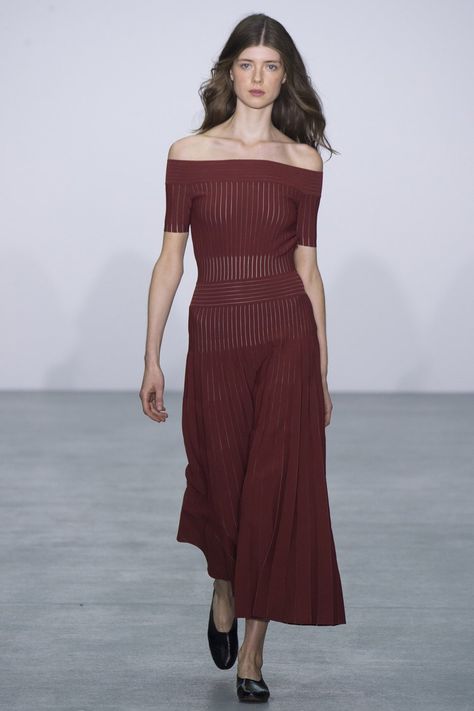 Barbara Casasola - Spring 2017 Ready-to-Wear Catwalk Knitwear, Catwalk Dress, Barbara Casasola, Knitwear Fashion, Runway Trends, Lovely Clothes, Womens Fashion For Work, Spring Summer 2017, Spring 2017