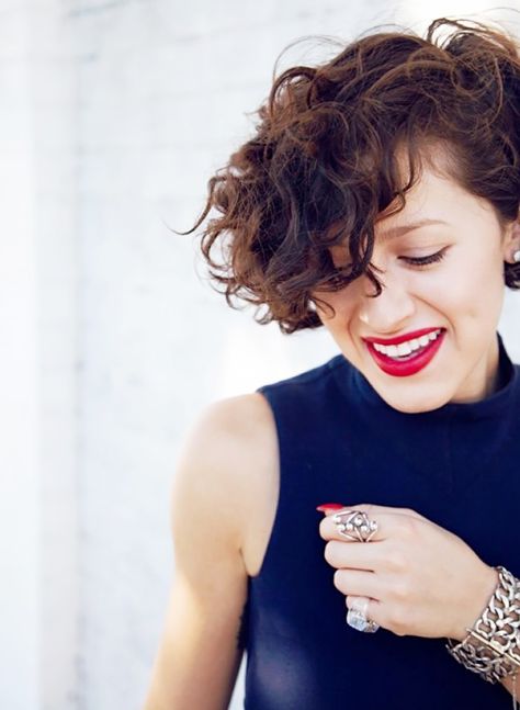 The Best Haircuts for Girls With Extremely Curly Hair via @ByrdieBeautyUK