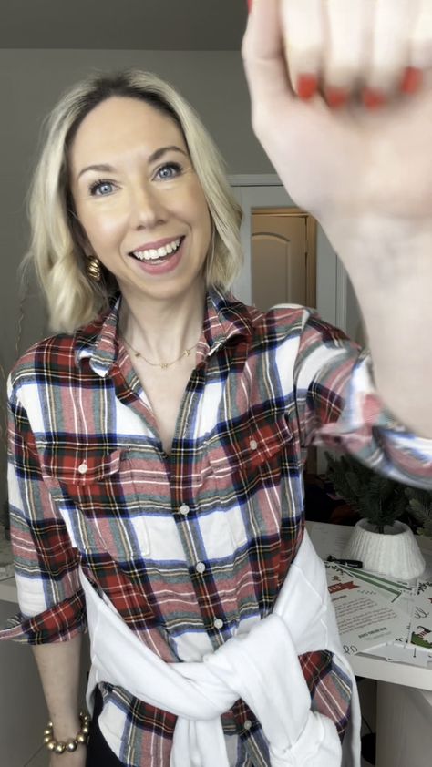 5 Ways You Need To Be Wearing Your Flannel Shirt - MeatballMom Oversized Flannel And Jeans Outfit, Flannel Work Outfits Women, Red And Green Flannel Outfit, Flannel Tucked In Jeans, Flannel With Graphic Tee Outfit, How To Tuck A Flannel Shirt, Styling A Plaid Shirt, Flannel Shirt With Skirt, Buffalo Plaid Shirt Outfit Women