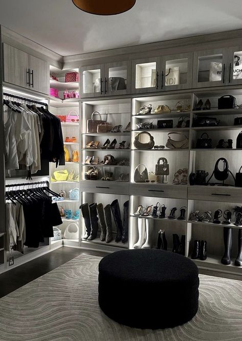 Dream Closet Design, Dream Life House, Closet Room, Design Room, Dream Apartment, Dream House Interior, Room Makeover Inspiration, Room Inspiration Bedroom, Beauty Room