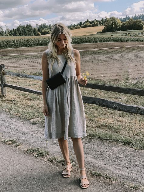 Why You Should Invest in a Linen Dress Linen Farm Clothes, Not Perfect Linen Mama Dress, Linen Dresses Outfit, Linen Jumper Dress, Linen A Line Dress, Fall Linen Outfits, Linen Dress Winter, Diy Linen Dress, Linen Summer Dresses