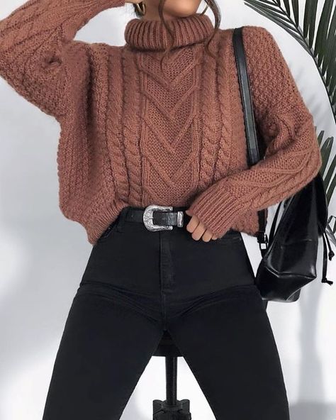 Athleisure Outfits, Brown Top, Winter Trends, Cute Fall Outfits, Mode Inspo, Photoshoot Outfits, Active Wear Outfits, 가을 패션, Outfits Casual