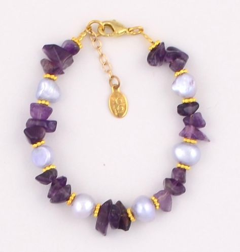 Stone Chips Jewelry, Amethyst Gemstone Crystal Bracelet, Beaded Amethyst Bracelets, Handmade Amethyst Beaded Bracelets, Gemstone Chip Bracelets, Elegant Amethyst Crystal Bracelet For Jewelry Making, Purple Pearl Jewelry With Natural Stones, Gemstone Chips Jewelry, Chip Bead Jewelry