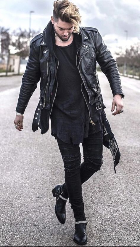 Black Metal Outfit Men, Biker Outfit Ideas, Rocker Outfit Men, Metal Outfit Men, Motorcycle Outfit For Men, Men Casual Outfit Ideas, Rockstar Style Men, Rocker Style Men, Boys Outfit Ideas