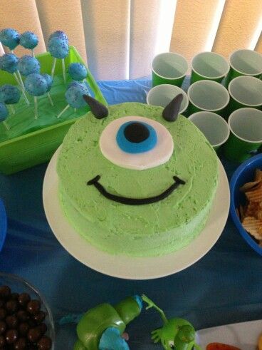 Mike Wazowski cake Mike Wazowski Cake, Monster Inc Cakes, Cake Design For Men, Monster Inc Birthday, Monster Cake, Monster Birthday Parties, Green Cake, Mike Wazowski, Birthday Cakes For Men