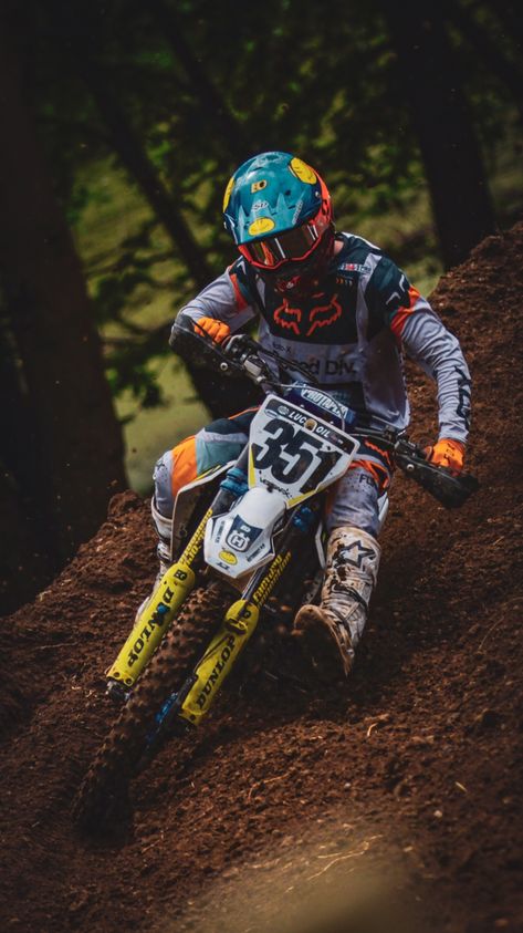 Wallpaper Bike, Motocross Photography, Apple Iphone Wallpaper, Moto Wallpapers, E36 Coupe, Motocross Kit, Enduro Motocross, Biker Photography, Motocross Love