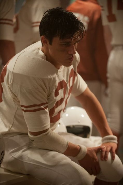 High School Football Player, Finn Wittrock, Fantasy League, American High School, The Pretty Reckless, Red Zone, American Football Players, High School Football, Football Boys