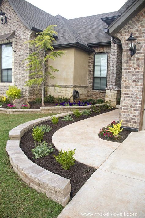 How To Landscape & Hardscape a Front Yard (...from our experience!!) | Make It and Love It Cheap Landscaping Ideas For Front Yard, Front Yard Walkway, Cheap Landscaping Ideas, Walkway Landscaping, Pathway Landscaping, Small Front Yard Landscaping, Front Yard Design, Meteor Garden 2018, Front Landscaping