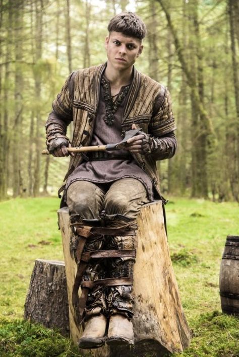 Ivar the Boneless from Vikings Season 4 Wallpaper Vikings, Ivar Vikings, Ragnar Vikings, Vikings Season 4, Thor Mjolnir, History Channel Vikings, Ragnar Lothbrok Vikings, Vikings Show, King Ragnar