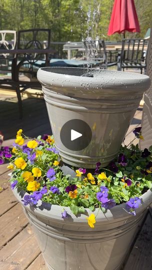 Diy Fountains Backyard, Flower Pot Water Fountain, Flower Pot Fountain, Diy Outdoor Fountain, Diy Fountain Ideas, Zen Fountain, Garden Fountain Ideas, Homemade Water Fountains, Water Fountain Ideas