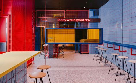 Pop Art Architecture, Bulk Barn, Urban Bar, Nathalie Du Pasquier, Counter Seating, Retail Interior Design, American Diner, Art Interiors, Retail Interior