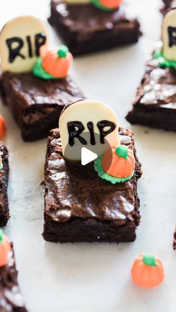 Lauren Allen on Instagram: "Looking for the easiest Halloween treat? These Graveyard Brownies come together in minutes! 👻

Make (or buy!) some brownies, then grab Milano cookies and candy pumpkins for decorating. It’s so simple and perfect to involve the kids—or even make it a fun activity at your Halloween party! 🧡

Want the recipe? Google “TBFS Halloween Brownies” or comment below, and I’ll DM it to you! 

SIMPLIFIED RECIPE 
Line an 8” baking pan with parchment paper, leaving extra overhang to lift brownies out easily. Pour prepared brownie batter into the pan, smooth it out, and bake as directed. Let the brownies cool completely, then transfer them to a flat surface and cut into 12 rectangles.

For the frosting, mix 1 cup powdered sugar, 1/4 cup softened butter, 2 tsp milk, and green Doce Halloween, Graveyard Brownies, Candy Pumpkins, Cookies And Candy, Graveyard Halloween, Halloween Brownies, Milano Cookies, Halloween Treats For Kids, Halloween Treats Easy